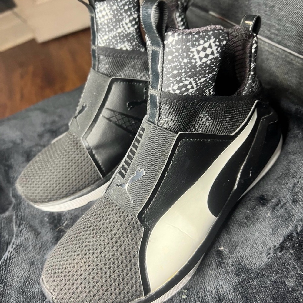 Puma Black and White Men's Sneakers